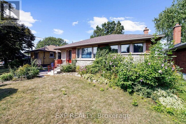 272 Upper Paradise Rd in Hamilton, ON - Building Photo - Building Photo