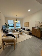 150 NW 22nd St, Unit A2 in Miami, FL - Building Photo - Building Photo