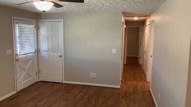 6045 Ansbury Dr in Dayton, OH - Building Photo - Building Photo