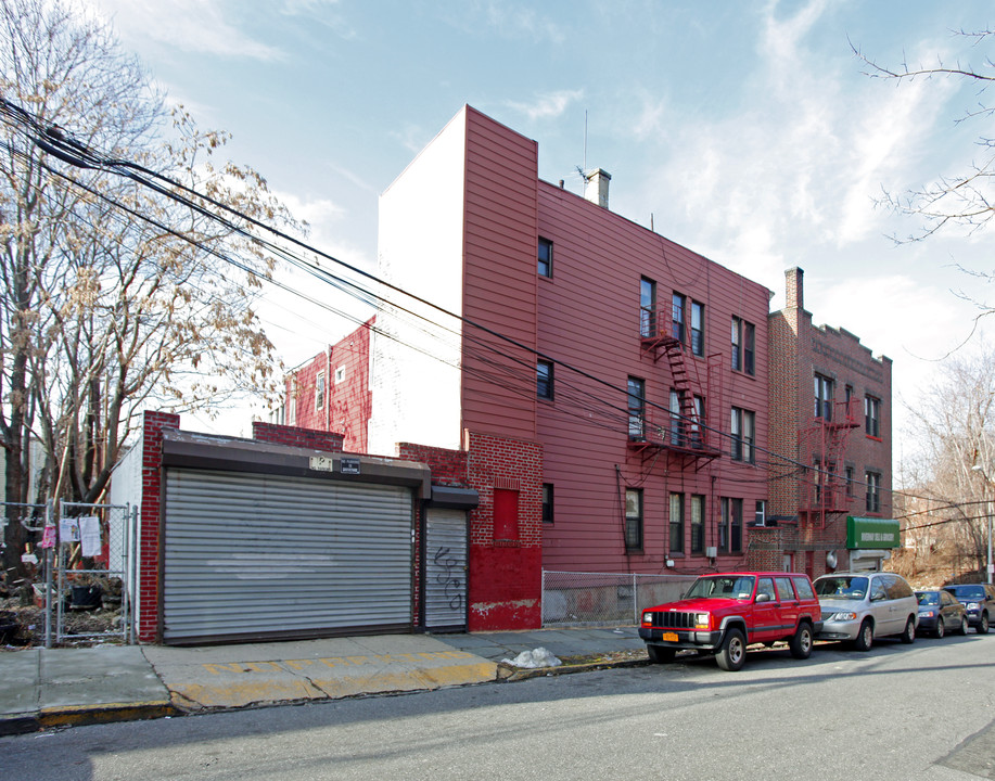 50 Herriot St in Yonkers, NY - Foto de edificio