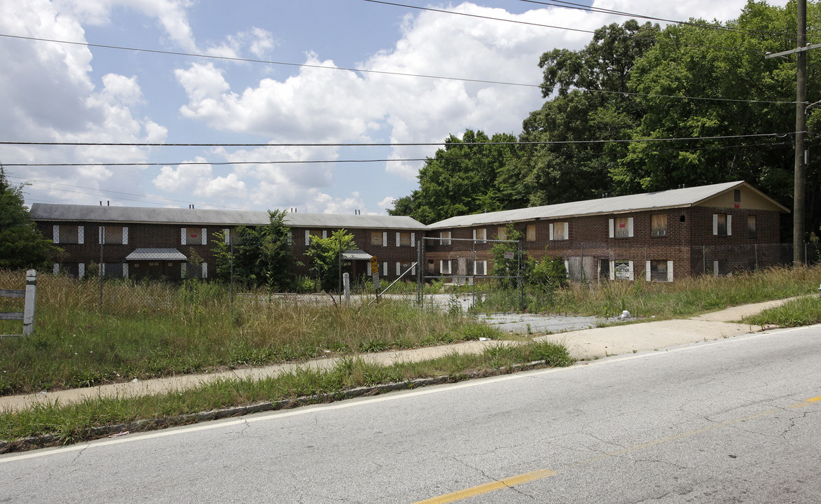 Waverly Crest & Maple Creek Apartments in Atlanta, GA - Building Photo