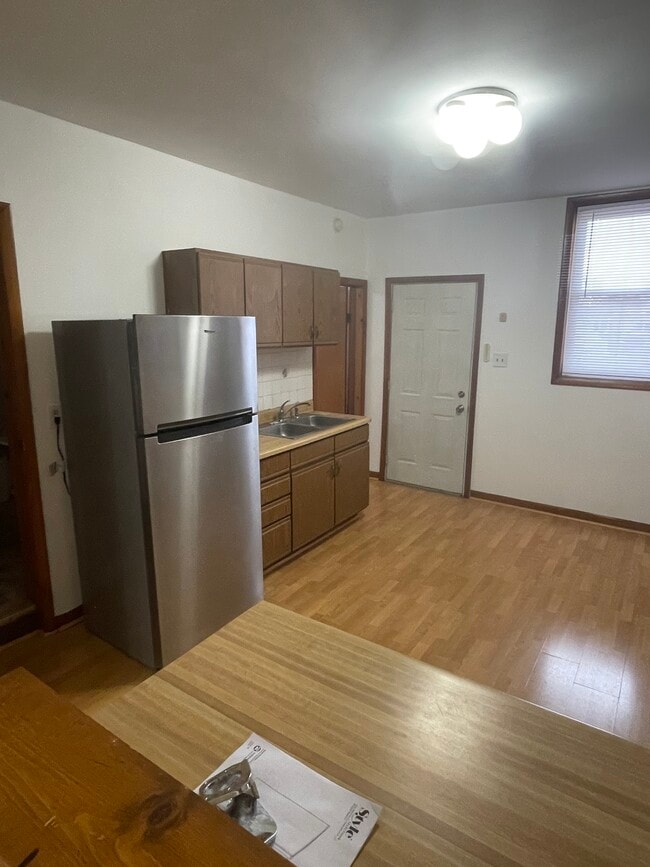 3153 S Emerald Ave, Unit 1 rear