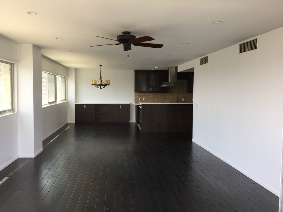 10701 Wilshire Blvd, Unit 1003 in Los Angeles, CA - Foto de edificio