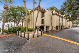2201 Astor St in Orange Park, FL - Building Photo - Building Photo