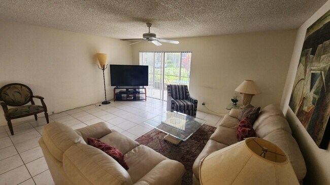 171 Deer Creek Blvd in Deerfield Beach, FL - Building Photo - Building Photo