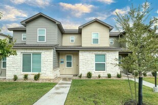 18812 Nicklaus Dr in Point Venture, TX - Building Photo