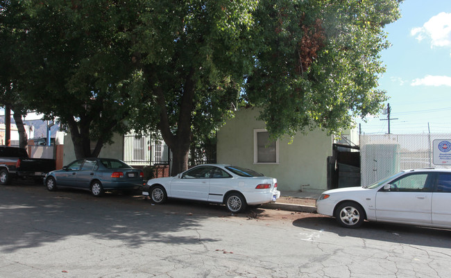 148 E Santa Anita Ave in Burbank, CA - Building Photo - Building Photo