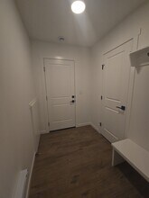 1112 Aster Blvd in Edmonton, AB - Building Photo - Building Photo