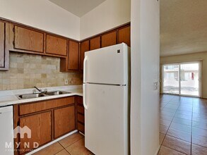 2828 E Tierra Buena Ln in Phoenix, AZ - Building Photo - Building Photo