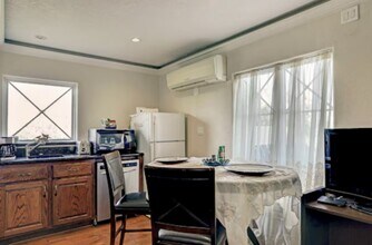 135 1st St in San Leon, TX - Building Photo - Building Photo