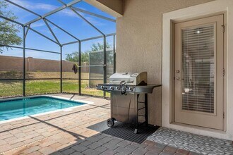 1483 Rolling Fairway Dr in Four Corners, FL - Building Photo - Building Photo