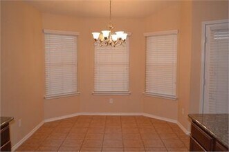 2405 S Clear Creek Rd in Killeen, TX - Building Photo - Building Photo