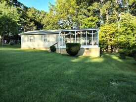5512 Dobson Rd in Greensboro, NC - Building Photo