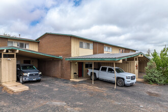Wellington Commons in Odessa, TX - Foto de edificio - Building Photo