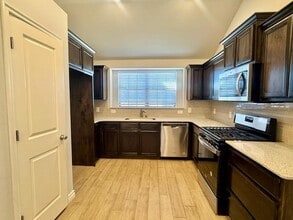 12905 NW 4th Terrace in Yukon, OK - Foto de edificio - Building Photo