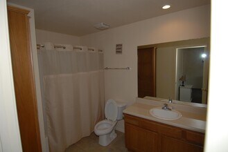 2355 Skyler Dr in Fayetteville, AR - Building Photo - Building Photo