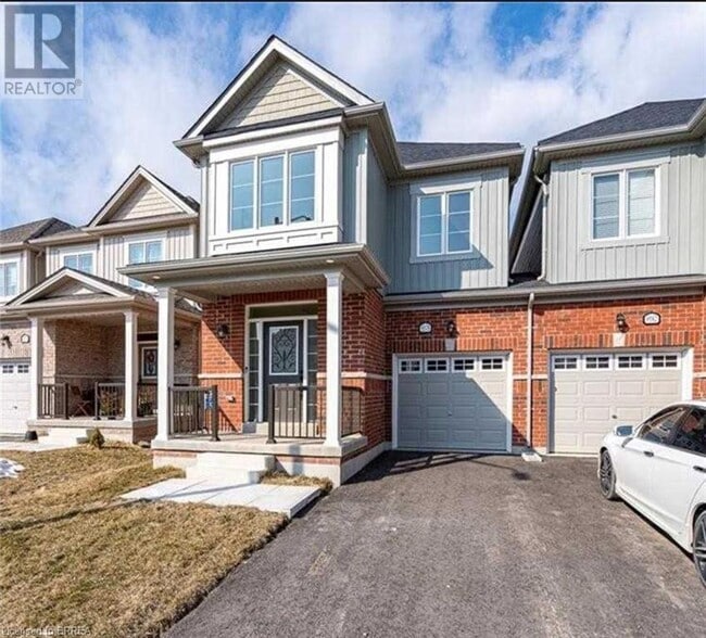 9578 Tallgrass Ave in Niagara Falls, ON - Building Photo - Building Photo
