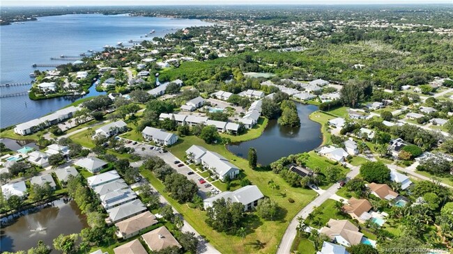 2061 NW 21st Terrace in Stuart, FL - Building Photo - Building Photo