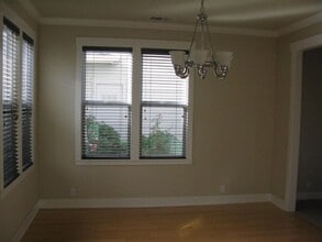 2477 Switzerland Ln in Chico, CA - Building Photo - Building Photo