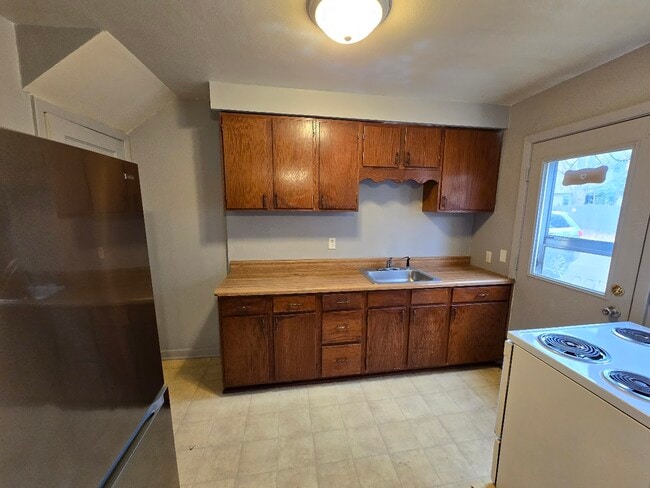 property at 253 Madison St