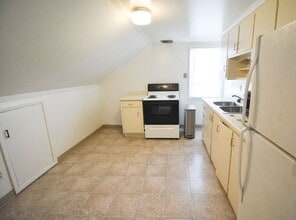 1209.5 13th Ave NE in Rochester, MN - Building Photo - Building Photo