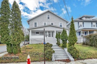 67 Watkins Ave in Middletown, NY - Building Photo