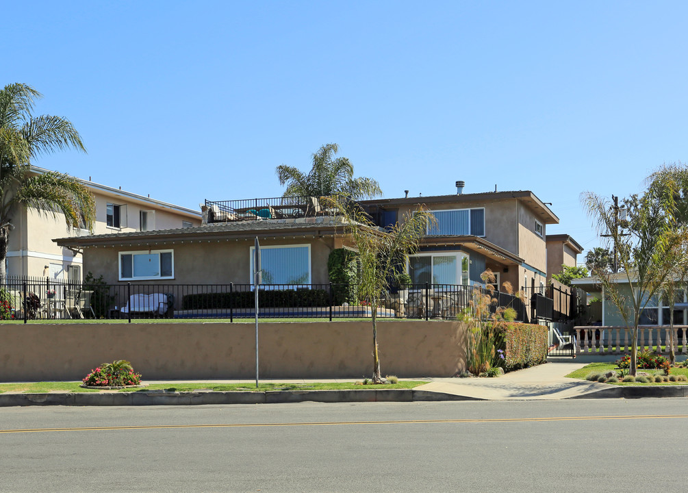 Horne Street Apartments in Oceanside, CA - Foto de edificio