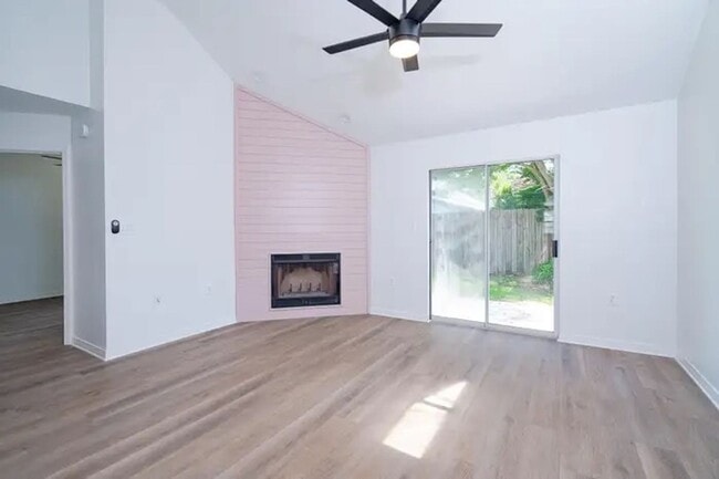 1705 Colonial Ct in Fort Walton Beach, FL - Building Photo - Building Photo