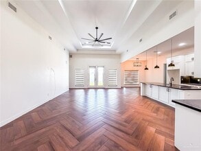 17 N 9th St in McAllen, TX - Building Photo - Building Photo