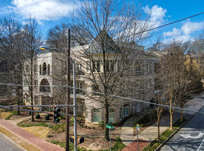 One Grant Park in Atlanta, GA - Building Photo - Building Photo