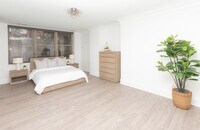 Chateaus at 1020 N Calvert photo'