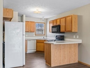 6901 N Steamboat Dr in Lincoln, NE - Building Photo - Building Photo