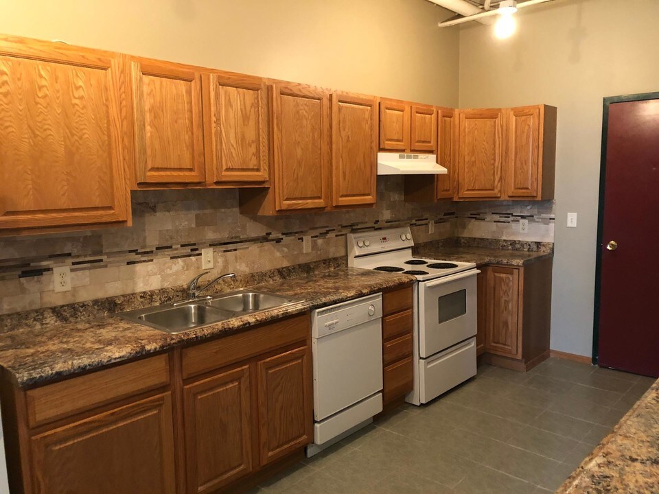 311 N 8th St in Lincoln, NE - Building Photo