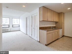 815 Arch St in Philadelphia, PA - Building Photo - Building Photo