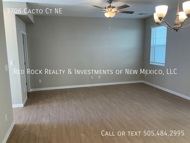 3706 Cacto Ct in Rio Rancho, NM - Foto de edificio - Building Photo