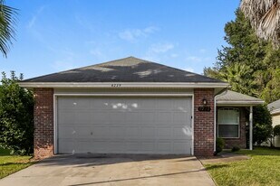 4279 Campus Hills Cir in Jacksonville, FL - Building Photo