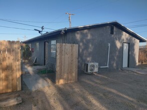 527 W Wilson Ave-Unit -B in Ridgecrest, CA - Building Photo - Building Photo