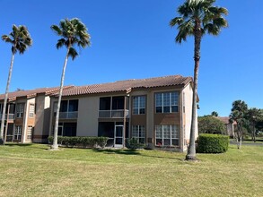4700 Pembrook Pl in Orlando, FL - Building Photo - Building Photo