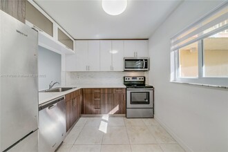 7910 Camino Real in Miami, FL - Building Photo - Building Photo