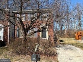 1142 Redwood Dr in Carlisle, PA - Building Photo