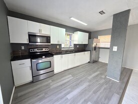 11951 SW 271st Terrace in Homestead, FL - Building Photo