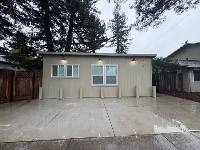 1207 Humboldt St, Unit 628 Pacific Ave in Santa Rosa, CA - Foto de edificio - Building Photo