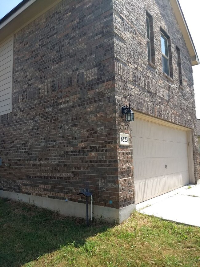 6523 Candlearch Cir in San Antonio, TX - Building Photo - Building Photo