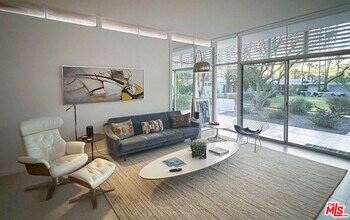 2324 Skyview Dr in Palm Springs, CA - Building Photo - Building Photo