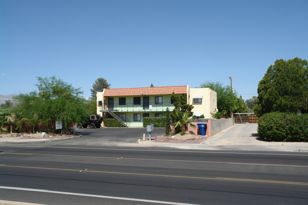 2818 N Tucson Blvd in Tucson, AZ - Foto de edificio