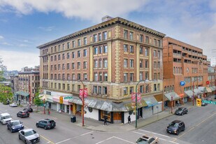 609 Gore Ave in Vancouver, BC - Building Photo