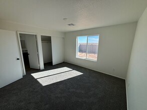 7513 E 45th St in Yuma, AZ - Foto de edificio - Building Photo