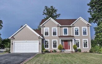 4 Kings Way in Rochester, NY - Building Photo