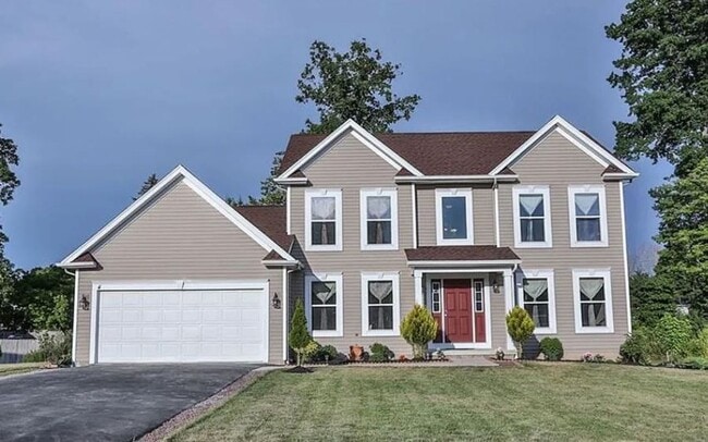 property at 4 Kings Way