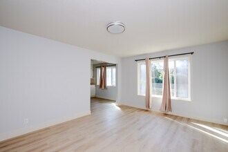 185 Sickles Ave, Unit #2 in San Francisco, CA - Building Photo - Building Photo